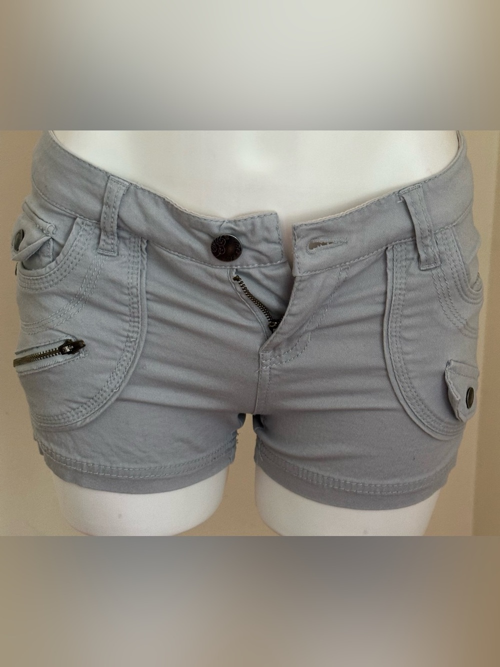 ISLANDIA Light Gray Casual Snap Button Pocket Cotton Shorts Sz 3